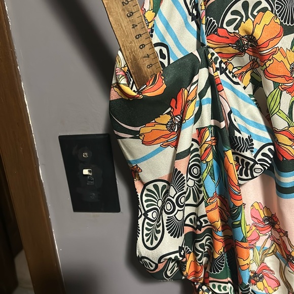 Colorful Floral Patterned Blouse - Picture 12 of 15